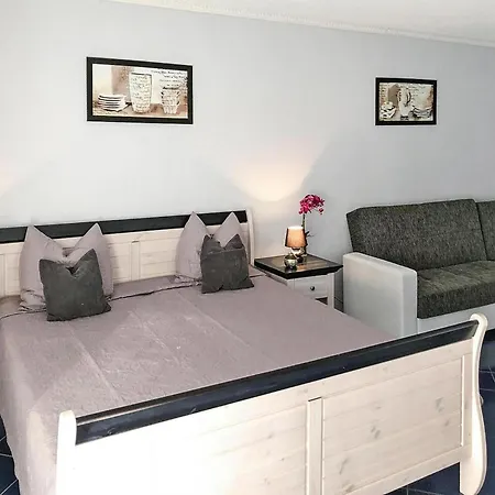 With Terrace At The Kummerower In Apartmán Sommersdorf (Mecklenburg-Vorpommern)